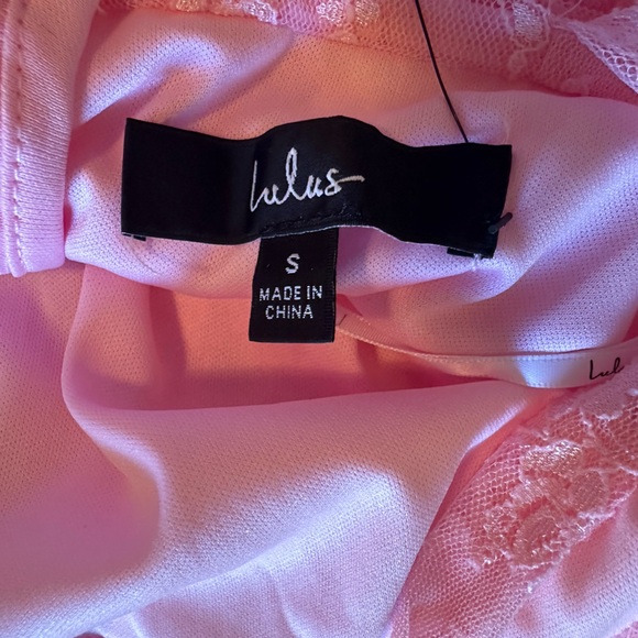 lulus - Floral Lace Ruched Bodycon Dress - Picture 4 of 6